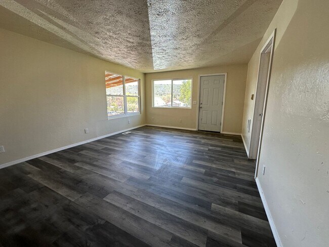 Foto del edificio - 1037 Laurel St