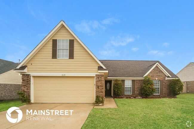 Building Photo - 1828 Cresent Ln