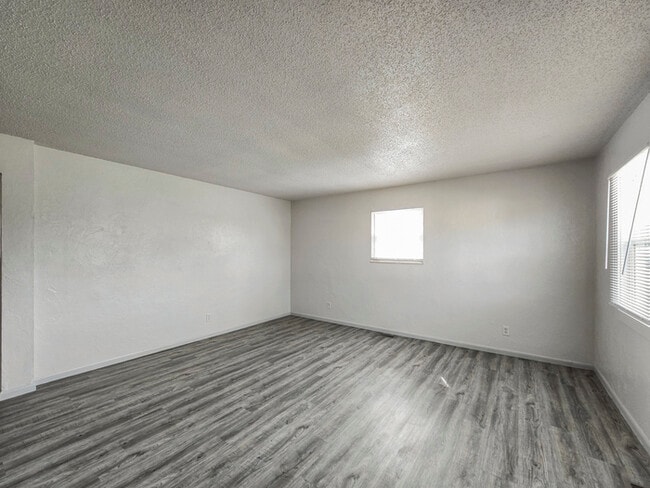 Foto del edificio - 2905 Dietz St