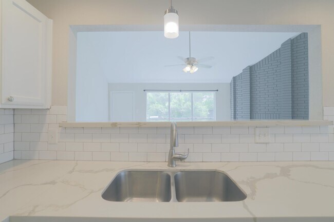 Foto del edificio - 2825 Hickory Limb Ct
