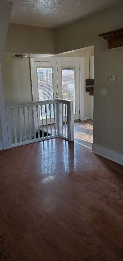 Primary Photo - 3BDRM HOUSE FOR RENT