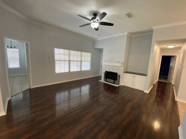 Foto del edificio - Spectacular 4 Bed 2 Bath in South Lubbock! Cooper School District!