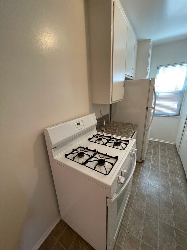 Building Photo - 1309 11th St