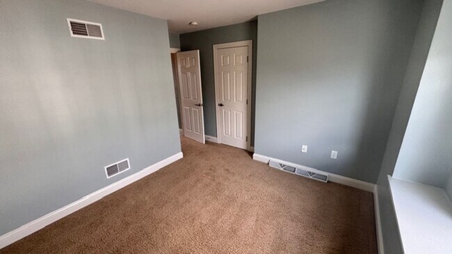 Foto del edificio - $2,300 townhome for rent Swatara township 3 bed 2.5 baths