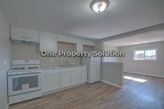 Building Photo - 5284 Broadway