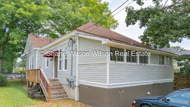 Photo - 2406 Bailey Avenue Apartment