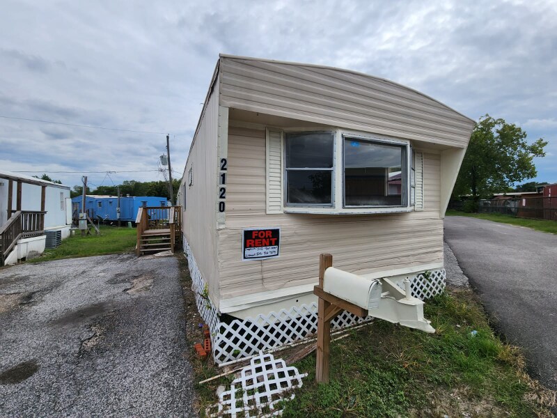 Primary Photo - 2120 Skinner Rd