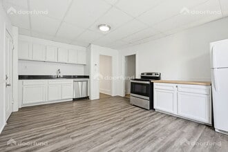 Building Photo - 17 Wachusett St