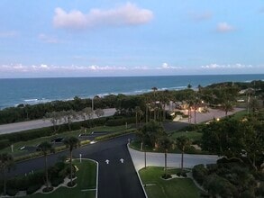 Building Photo - 4301 N Ocean Blvd
