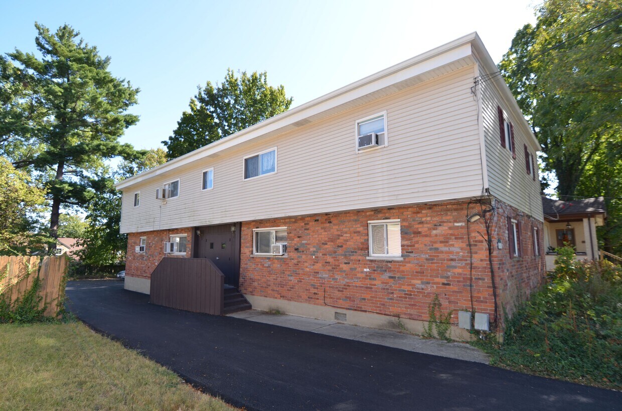 Foto principal - 6842 Sampson Ln