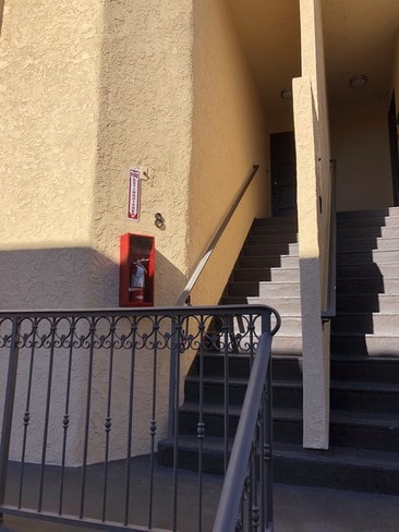 Private Staircase - 415 N Broadway
