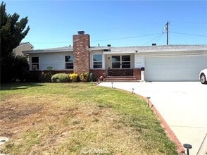 Building Photo - 1023 E Thelborn St