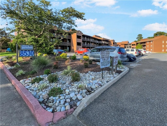 Building Photo - 8530 Tidewater Dr