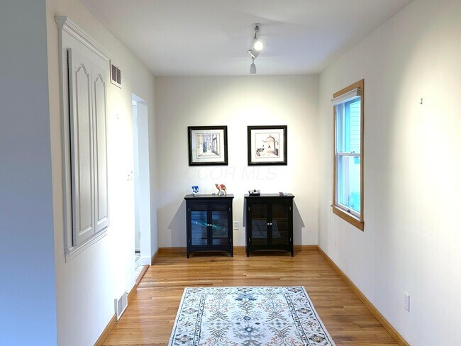 Foto del edificio - 2443 Shrewsbury Rd