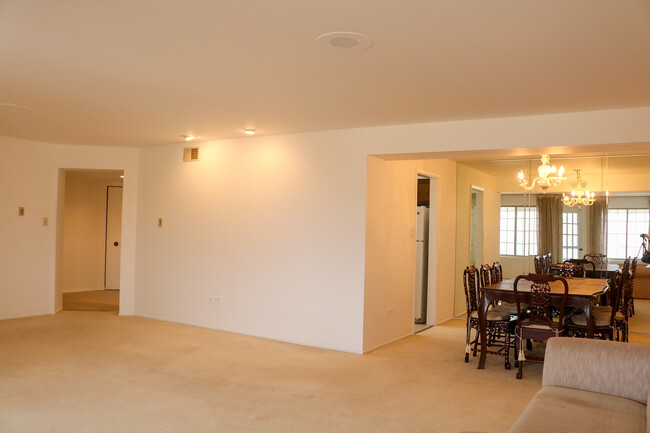 Building Photo - 8750 Harrison Ave
