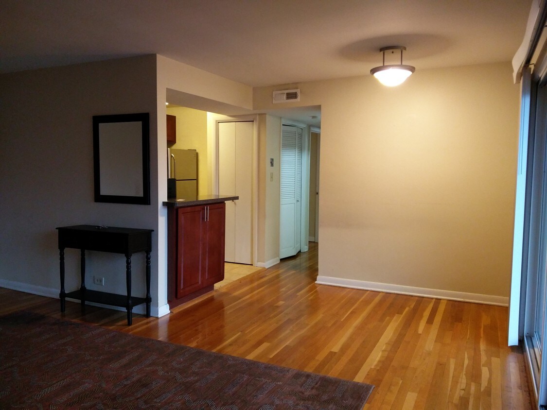 Foto principal - 10104 Old Orchard Ct