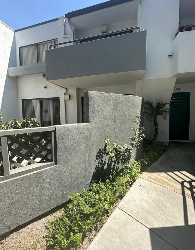Foto del edificio - 2491 Chandler Ave