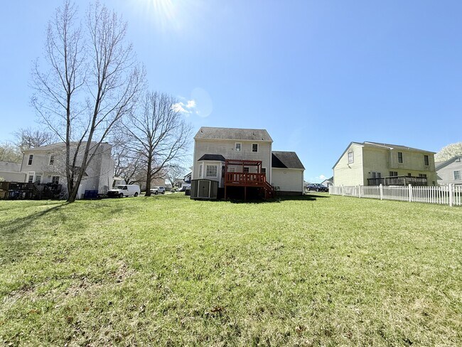 Foto del edificio - 2812 Providence Creek Rd