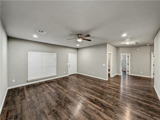 Foto del edificio - 862 Oakwood Ct