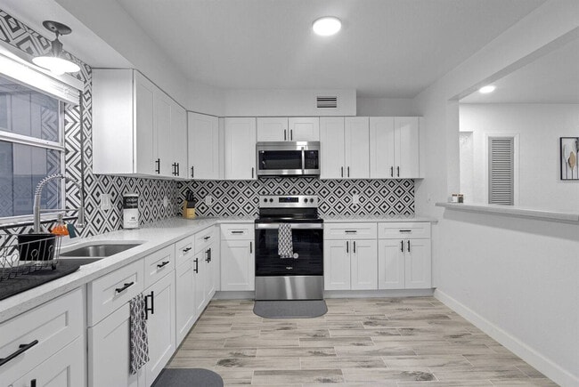 Foto del edificio - 1711 Asher Ln