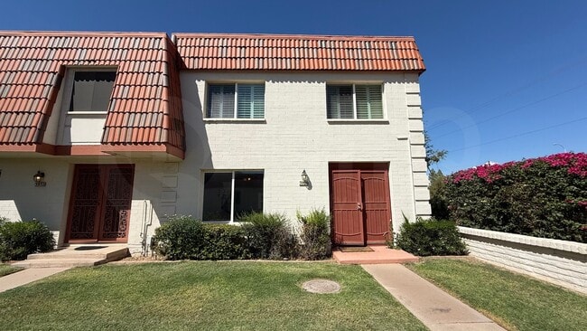 Building Photo - 3950 N Granite Reef Rd