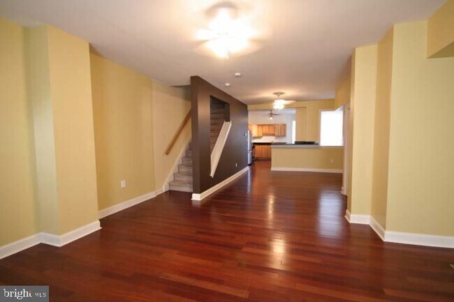 Building Photo - 219 Hermitage St