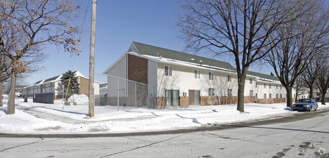 Building Photo - Walnut Park Apartments