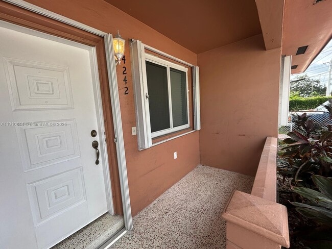 Foto del edificio - 4242 NW 5th St