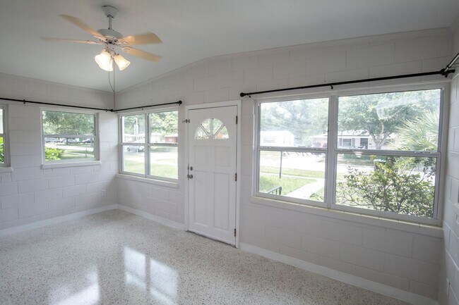 Foto del edificio - 2510 Roxbury Rd
