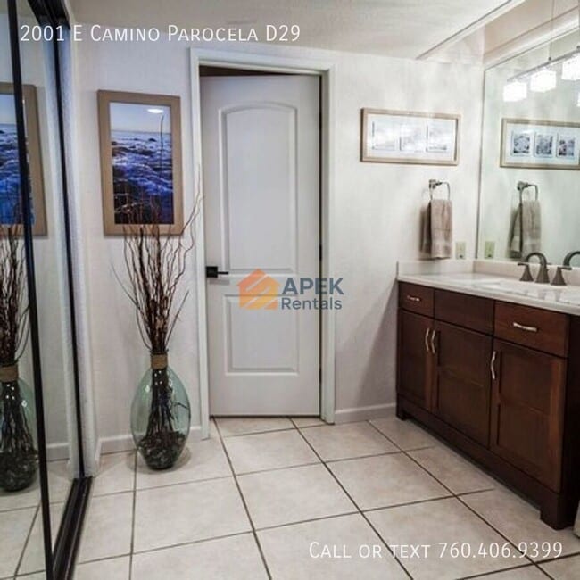 Foto del edificio - 2001 E Camino Parocela