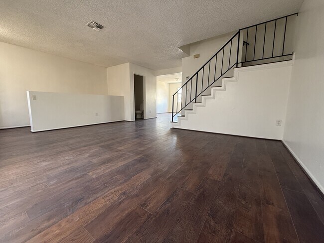 Foto del edificio - 225 S Curtis Ave