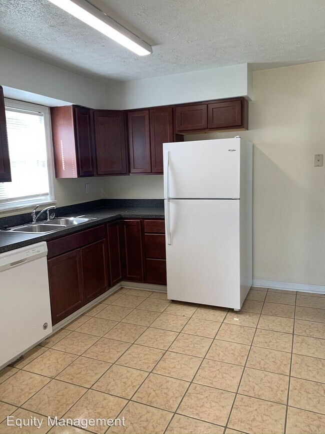 Building Photo - 3 br, 1 bath House - 90 Forest Hill