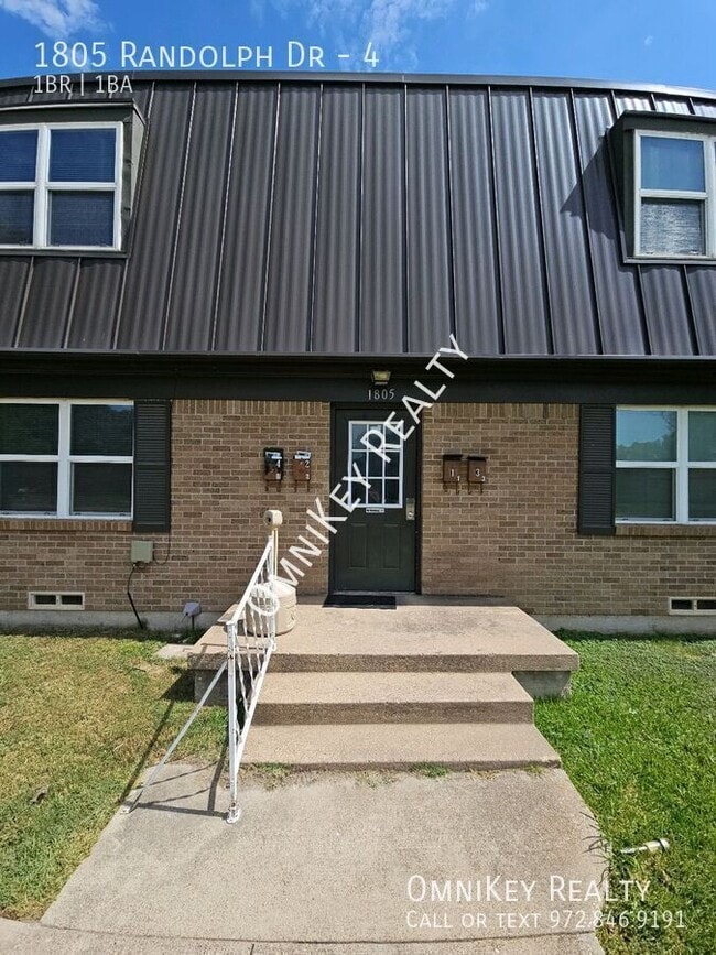Building Photo - 1805 Randolph Dr