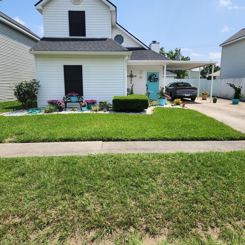 Primary Photo - 512 Cane Dr