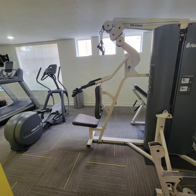 Foto del edificio - 6292 NW 186th St