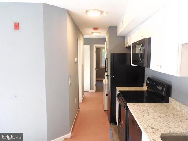 Building Photo - 1907 18th St SE