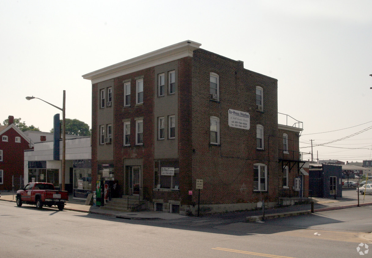 Primary Photo - 25 E Antietam St