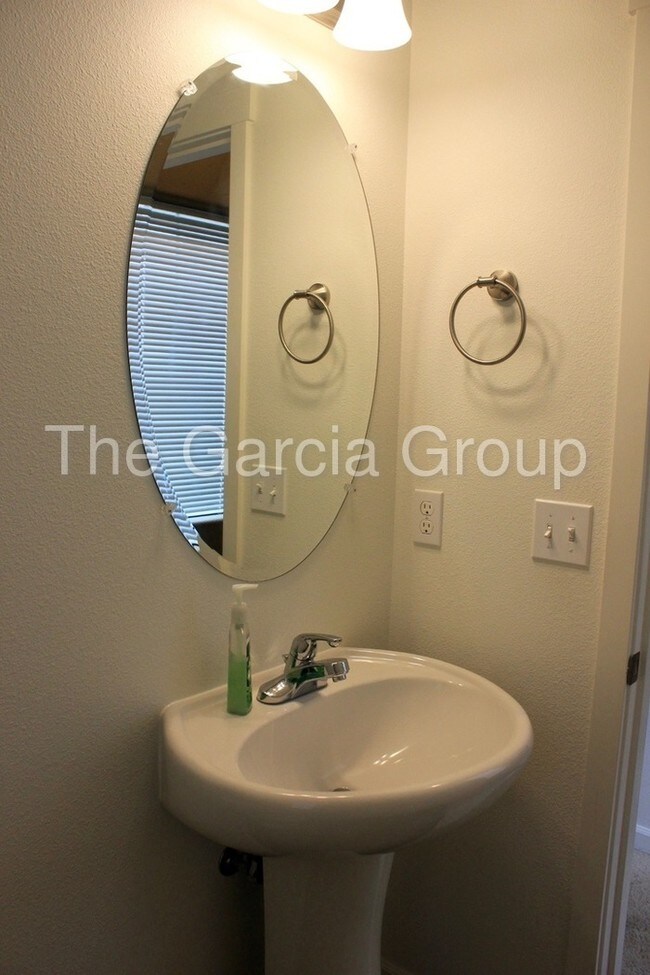Foto del edificio - 625 NW 118th Ave