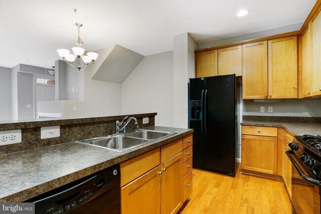 Foto del edificio - 4455 Beacon Grove Cir