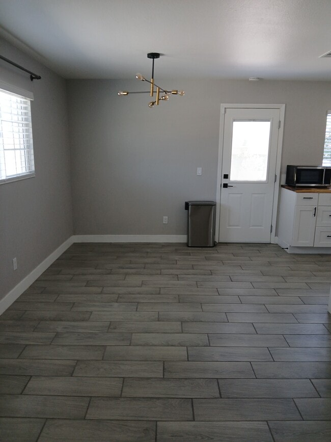 Foto del edificio - 46520 Daisy St