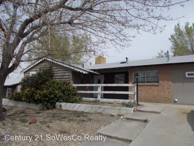Foto principal - 3 br, 2 bath House - 4008 Country Club Drive
