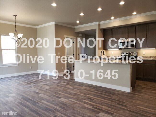 Building Photo - 4 br, 3.5 bath House - 827 Redemption Pt