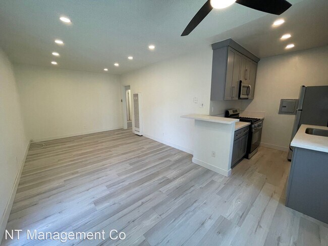 Foto del edificio - 2 br, 2 bath Apartment - 12618 Pacific Ave...