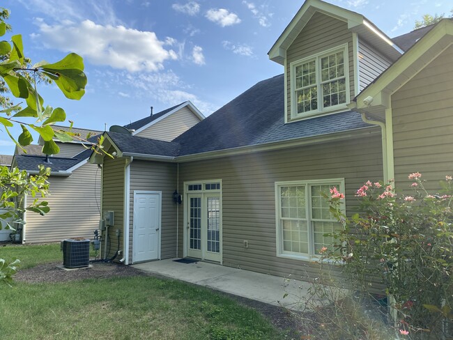 Foto del edificio - 6002 River Estates Dr