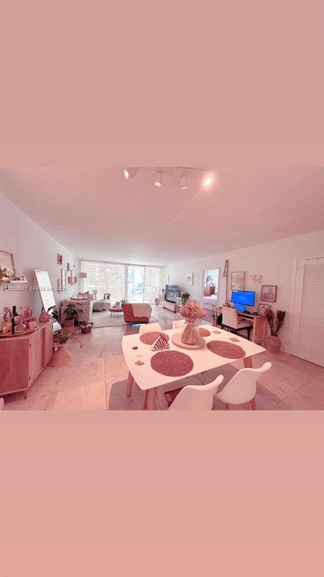 Building Photo - 5700 Collins Ave