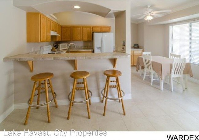 Building Photo - 3 br, 2 bath House - 980 Joshua Tree Dr