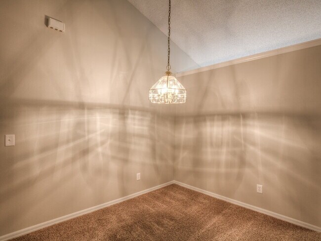 Foto del edificio - 13628 Emeraldview Dr