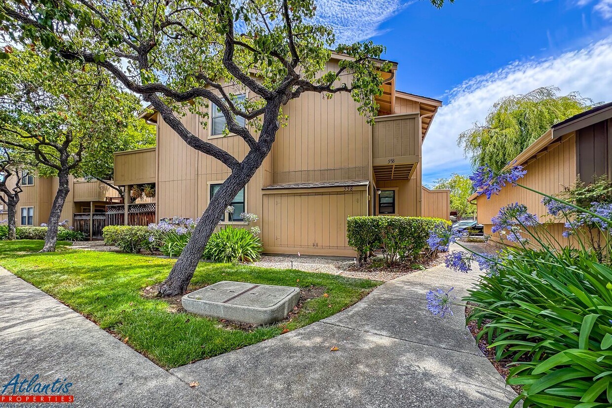 Foto principal - Pebble Creek | Lovely Condo | Prime Location