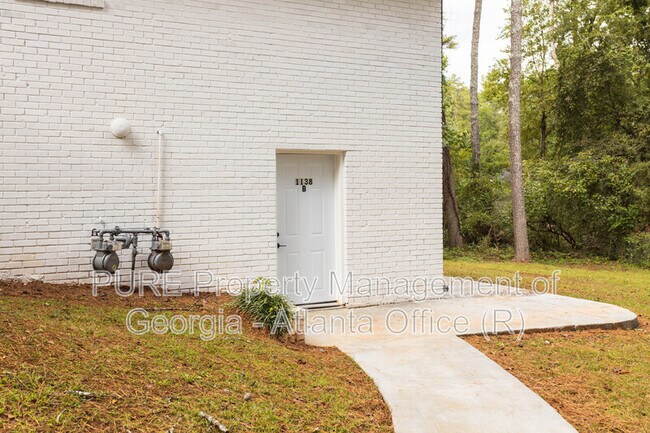 Foto del edificio - 1138 Gerald Pl SW