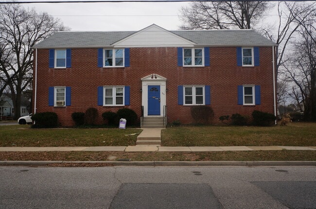Building Photo - 500 5th St